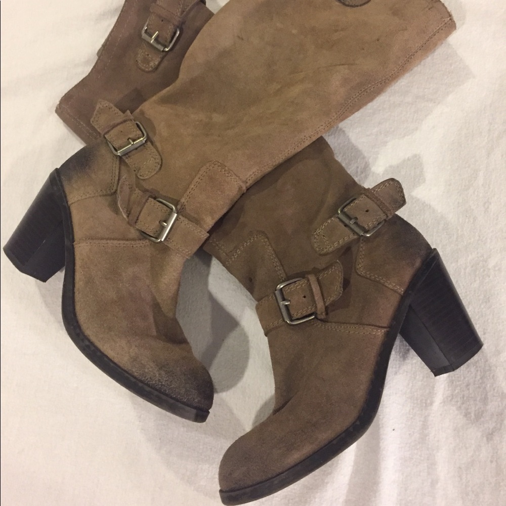 Dolce Vita suede boots